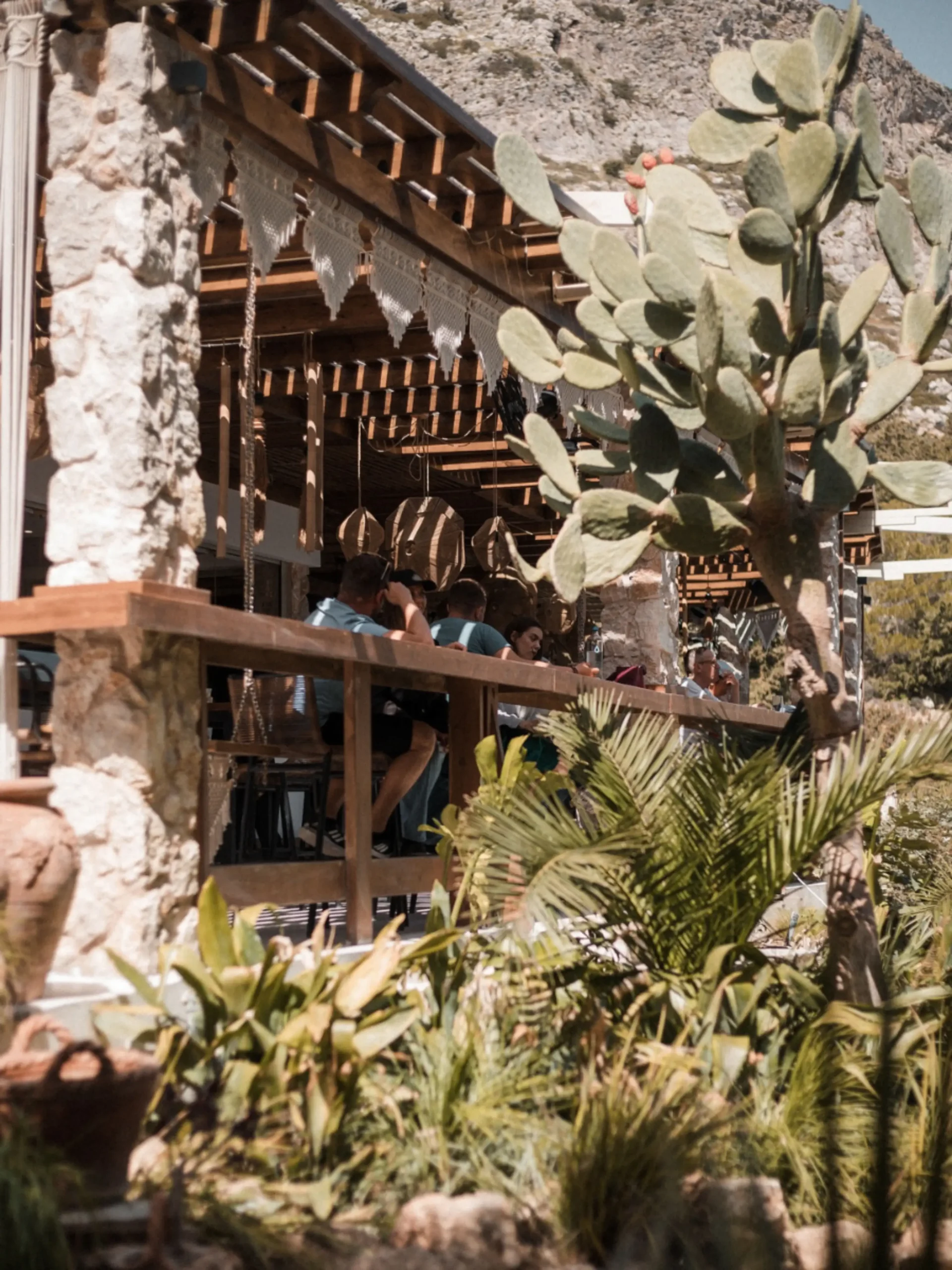 Kounna Beach & Resto Bar