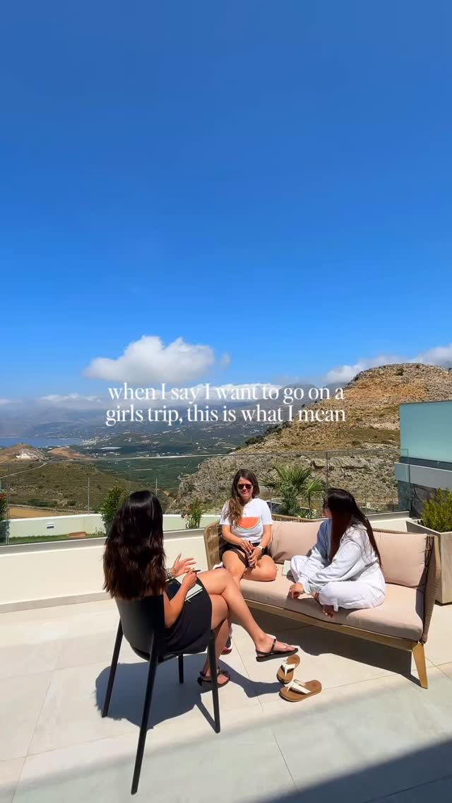 If you’ve ever wanted to go on a girls trip but didn’t have the people to go with, couldn’t get your friends to commit or just wanted someone else to organise everything for you... this is your sign.

This October, I’ve teamed up with my friends at @itstartshere.community and we’re heading to Provence for a long weekend designed for women who love travel, beautiful places and making genuine connections.

Think lazy mornings in a gorgeous villa, wine in the sunshine, wandering through local markets, long dinners and meeting like-minded women who love exploring as much as you do.

Comment PROVENCE and I’ll send all the details straight to your DMs 💌

#provencefrance #provence #girlstrip #solotravel #southoffrance