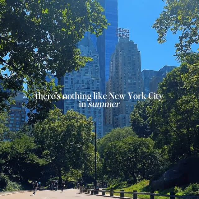 Forever dreaming about a summer back in NYC!! 

Comment GUIDE if you want my free travel guide to New York City including where to stay, things to do + where to eat.

#newyorkcity #nyc #newyorktrip 

NYC, New York City, New York things to do, things to do in New York City, summer in New York City, New York City summer, NYC summer