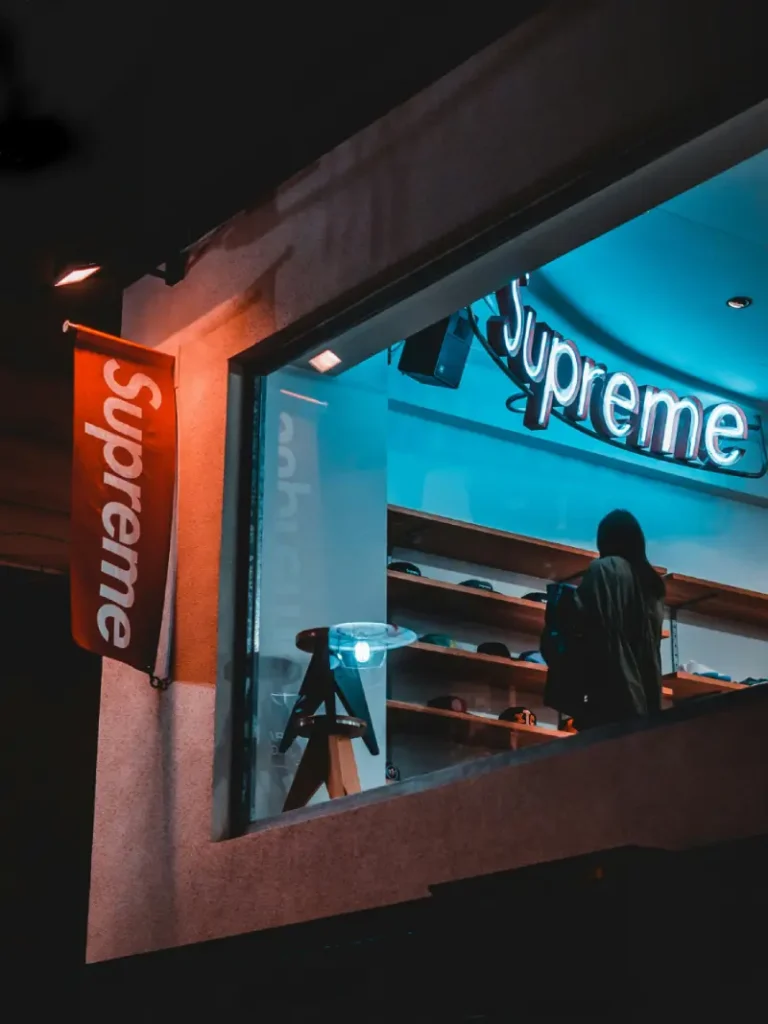 Harajuku - Surpeme Store
