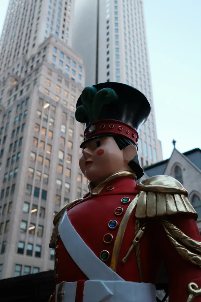 4 Day New York Christmas Itinerary 2025 - New York Christmas Travel Guide