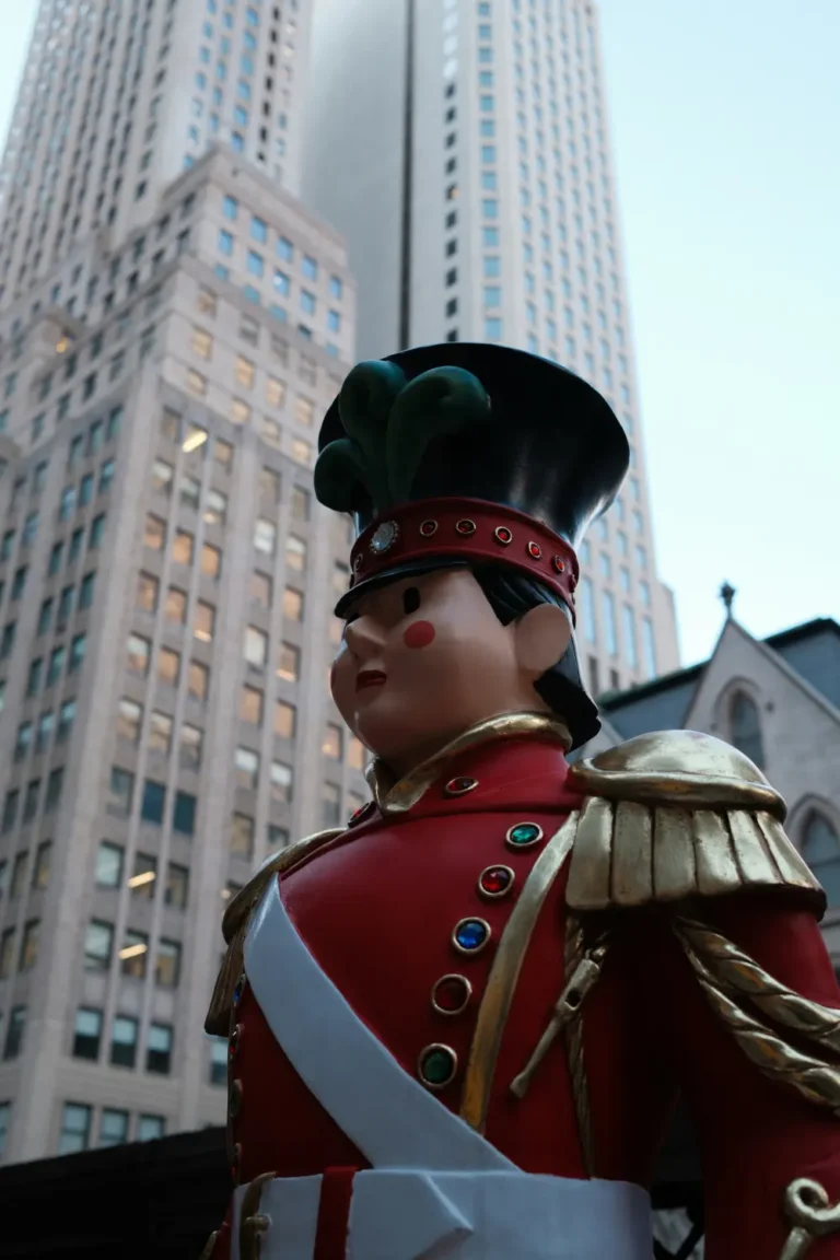 4 Day New York Christmas Itinerary 2025 - New York Christmas Travel Guide