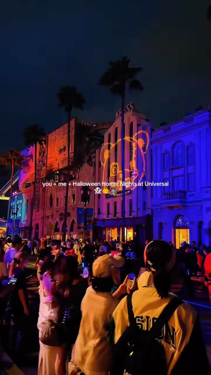 Your sign to visit Halloween horror nights at universal with your besties 👻🎃💀

#halloween #halloweenuniversal #halloweenhorrornights #halloweenhorrornightsorlando