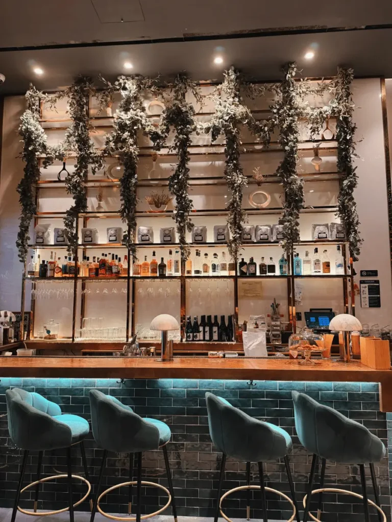 Hotel Hendricks bar